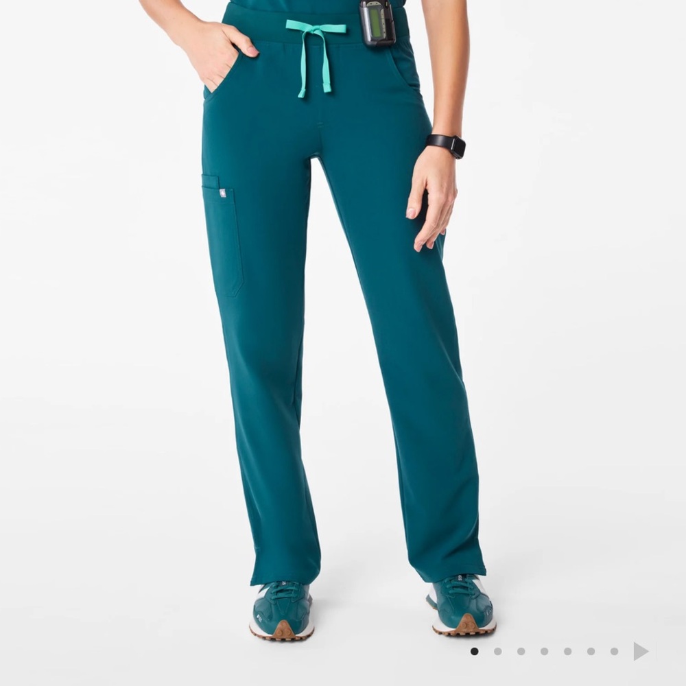 Figs Kade Cargo Scrub Pant